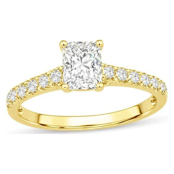Pavé Bridal Set · Radiant in yellow gold